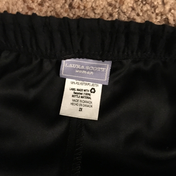 Textured black Laura Scott a-line skirt with belt - Picture 4 of 6